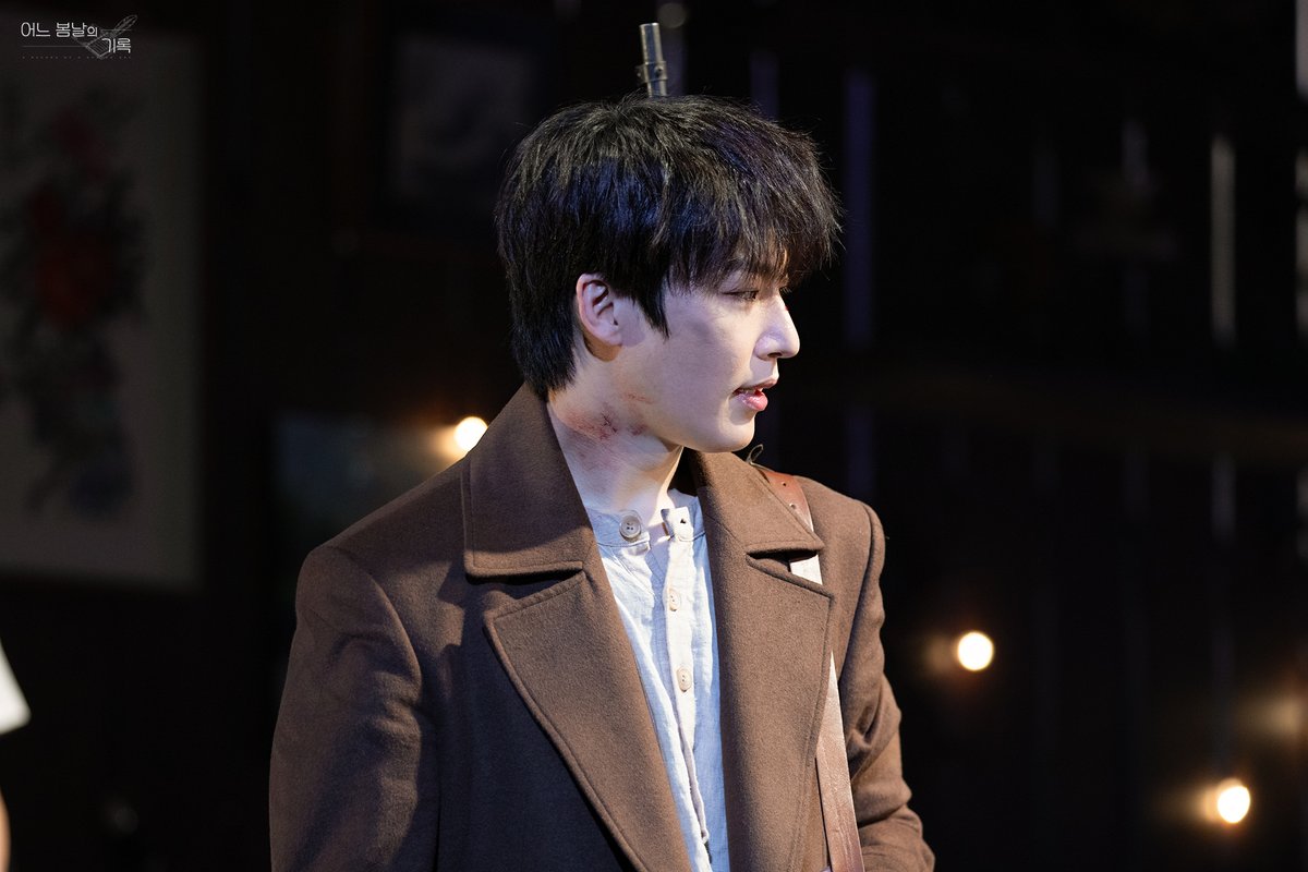 h_springday_p's tweet photo. 20260314 | 6:30pm
연극 「빵야」 커튼콜
빵야 | 원태민 배우님

"나 고향 되게 많은데, 몰랐구나?" https://t.co/LYO68ae2hk
