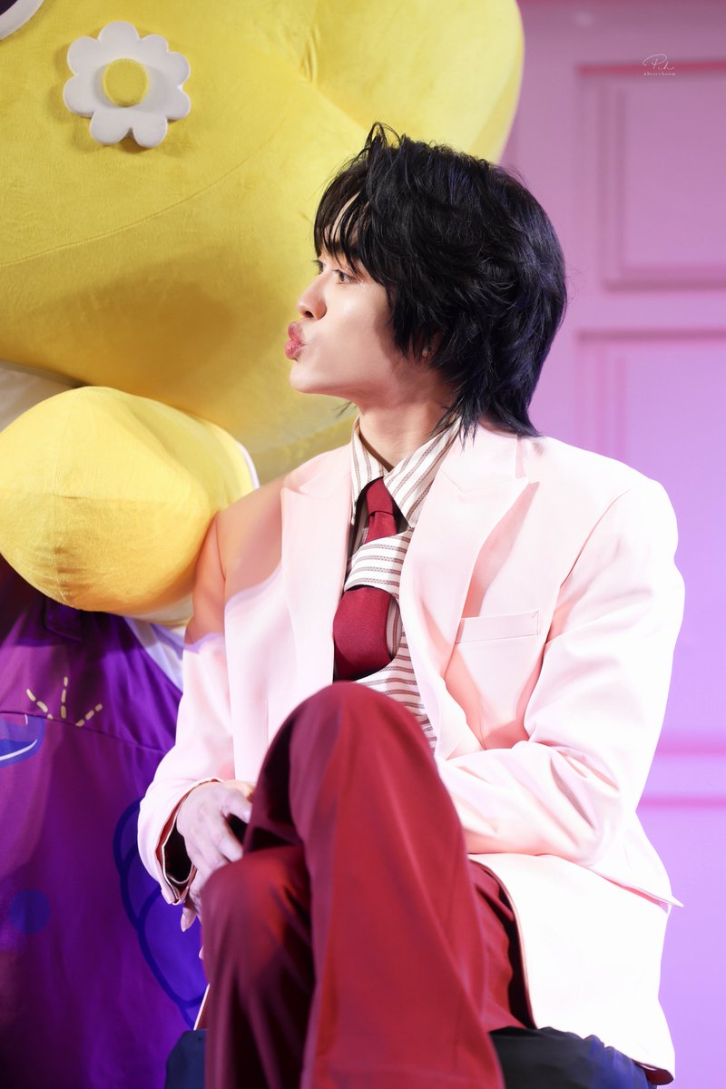 𝘱𝘤𝘩. — tweet media