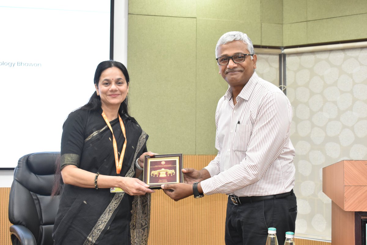 IndiaDST's tweet image. Dr. Jyoti Sharma, Head of the RDI Cell @IndiaDST, delivered an insightful talk at @iitmadras on the Research, Development and Innovation #RDI Fund, engaging with startups, industry leaders, academia, and organisations. The session focused on building awareness around the RDI