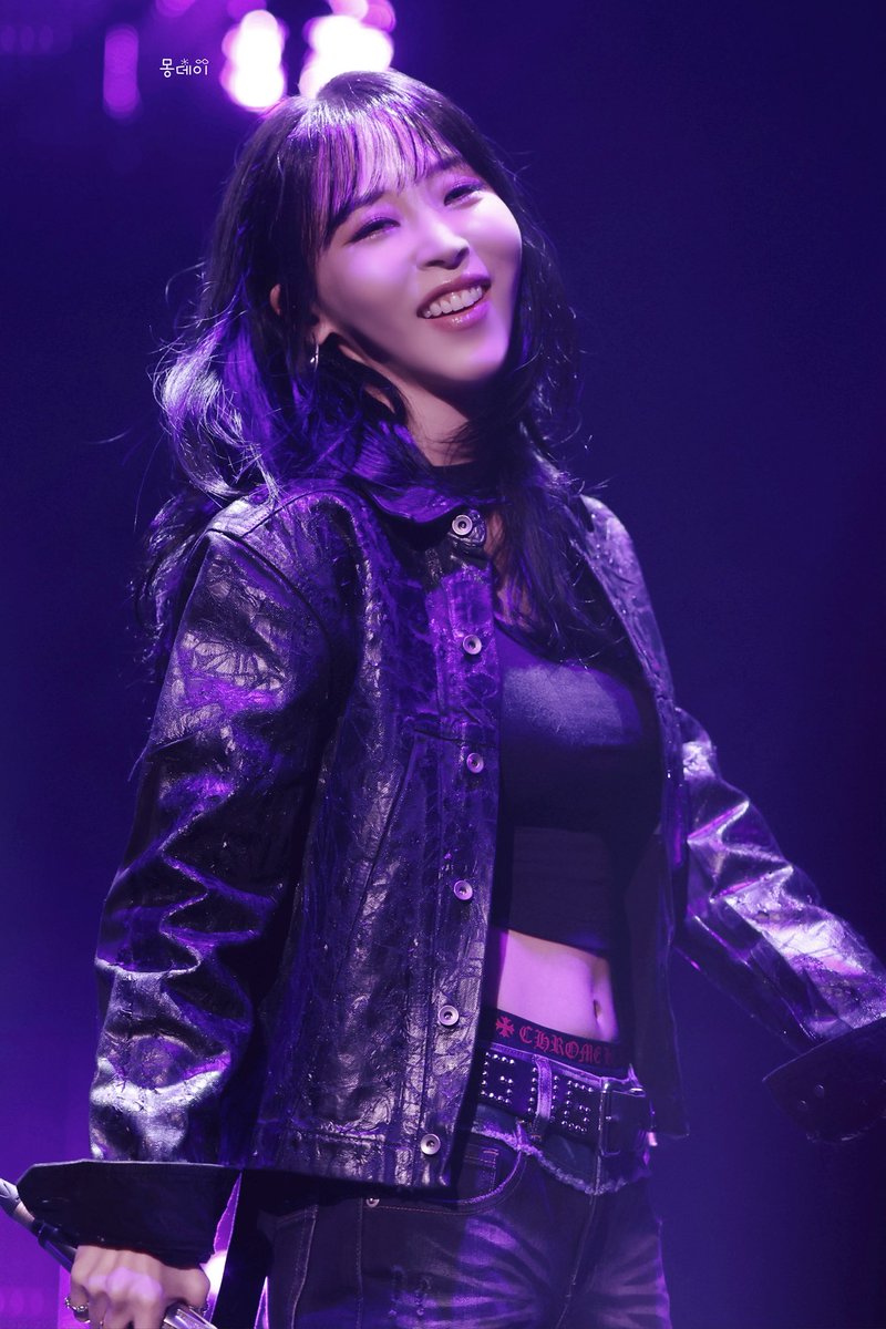 260322 MUSEUM : village of eternal glow Live House 

진짜 죽은 거 같아 🫠

#문별 #마마무 
#Moonbyul #Mamamoo