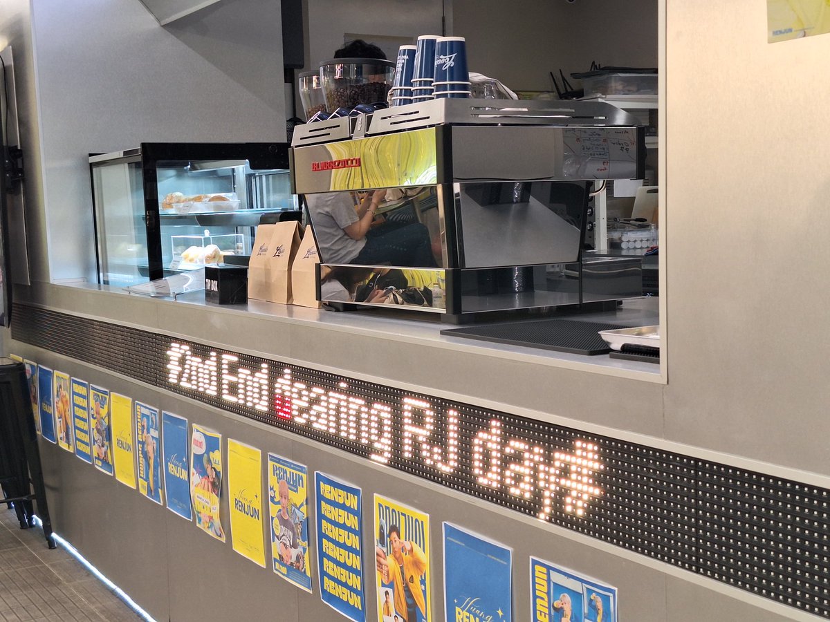 yrevevolatuy's tweet photo. กองทัพอินจอลมีบุกก!

#2ndEndearingRJDay https://t.co/MhPlCK4hdP
