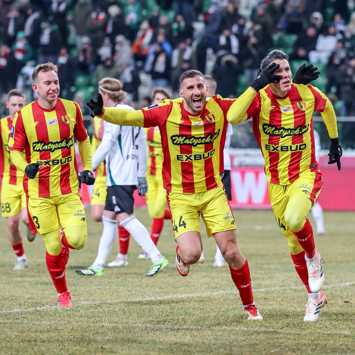 _Ekstraklasa_'s tweet image. Klucz do sukcesu? Korona wygrała każdy mecz w tym sezonie, w którym strzeliła minimum 2 gole (8) ⚽️⚽️

#KORARK 0:0