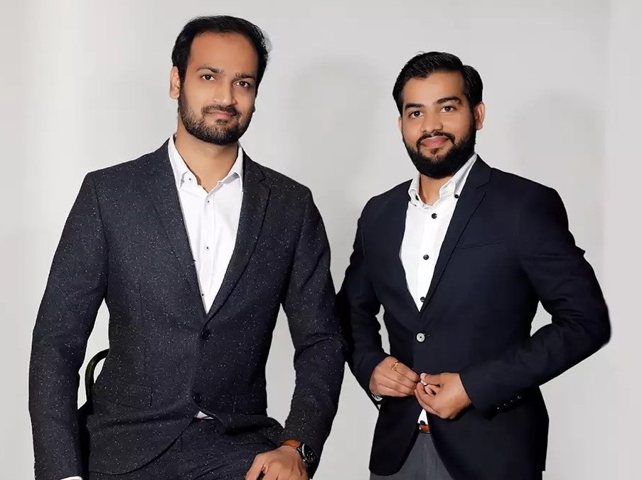 VishalSahu21's tweet image. 🚨 CoinDCX co-founders reportedly arrested over criminal breach of trust charges.

The exchange denies the claims, calling it a fraud conspiracy by impersonators.

#CoinDCX #Crypto #India #CryptoNews