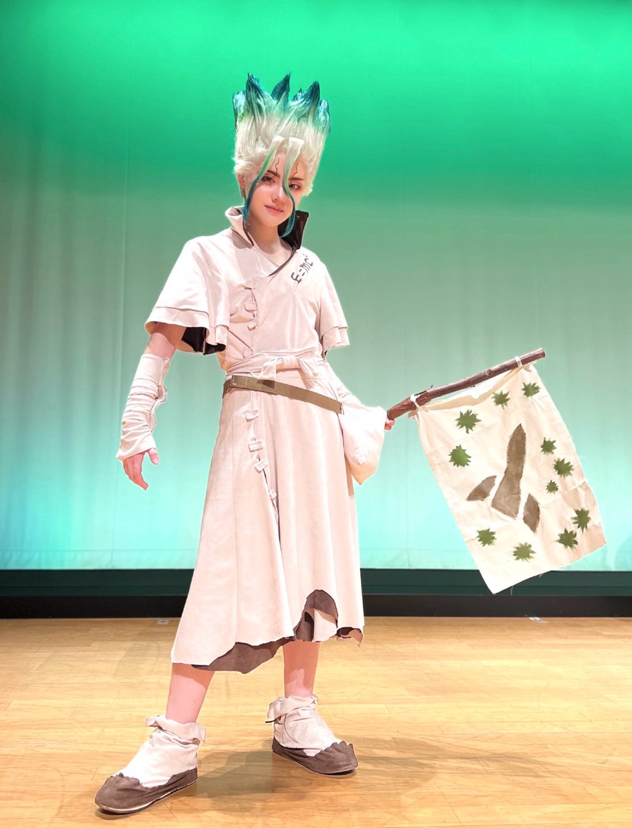 cos / 🪨🧪🚀

今回からぼむではパフォだけでなく、衣装自作、改造をこだわりとしてみんなに頑張ってもらいました☺️
(原始の世界なので)
とむも前回パフォしてみて学んだことから、ガードルつけたり、立ち襟にしたり、小道具も、頑張りましたっ‼️
体型も割と満足いく仕上がりになったと思う
#からぼむ