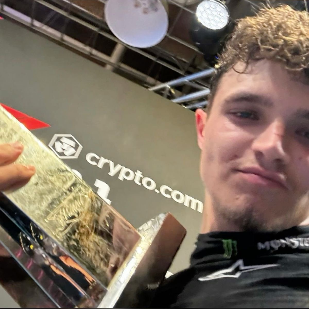 smoke that aussie bum!!¹ ⁶ 🏂 tweet media