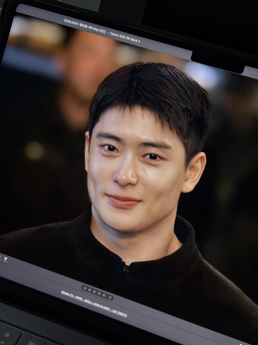 this is still really crazy like whoa u look like that