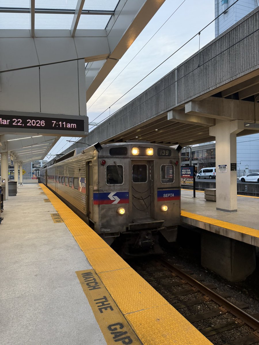 sydney 🏳️⚧️ tweet media