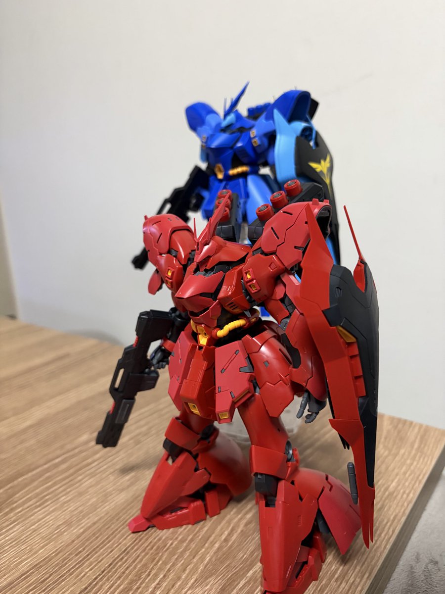 0804Rx78's tweet photo. RGサザビーは文句なしにカッコイイ！
ツインアイ派だけどサザビーは別格だ https://t.co/wGT30TAJb0