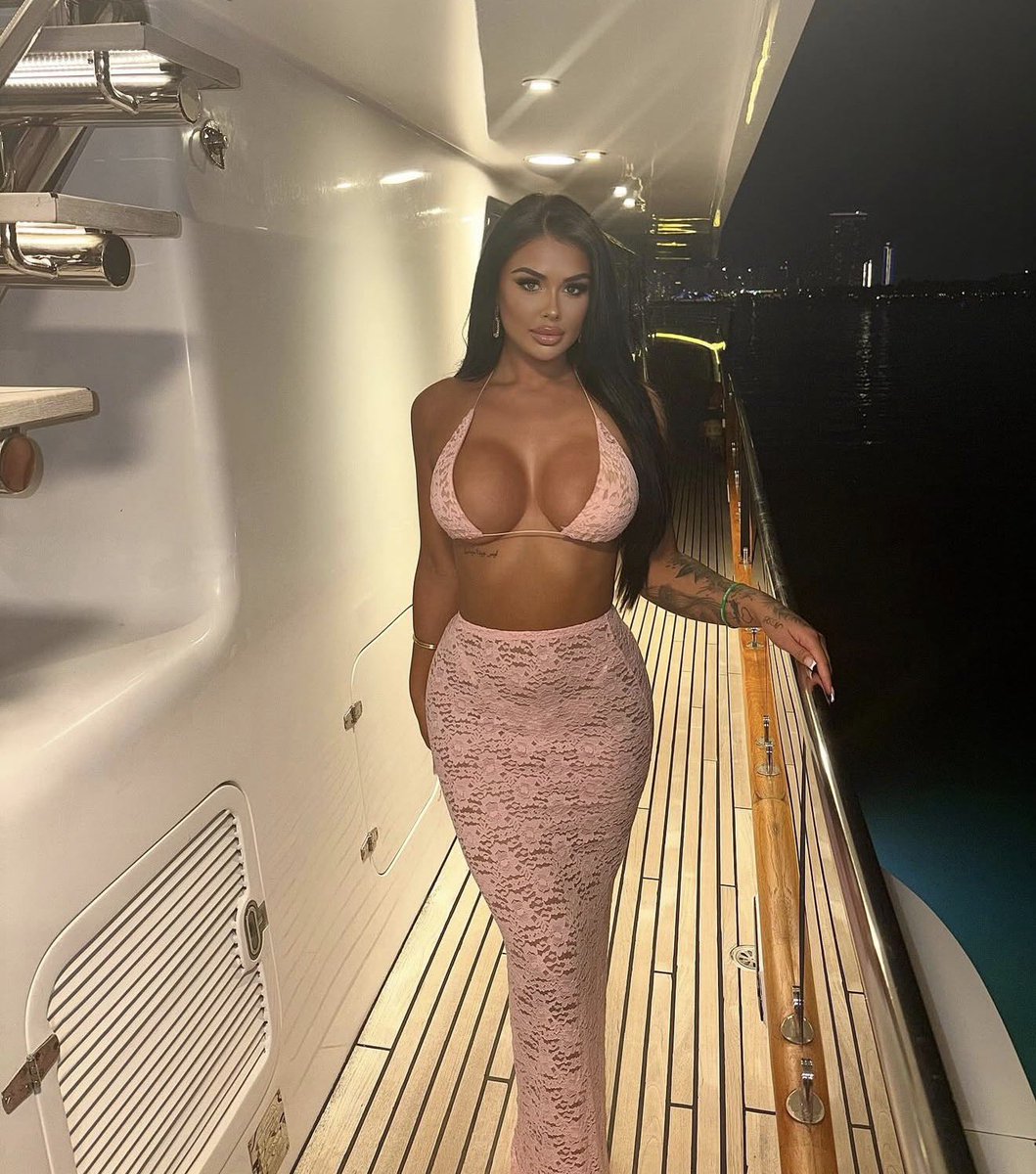 chavcentral tweet media