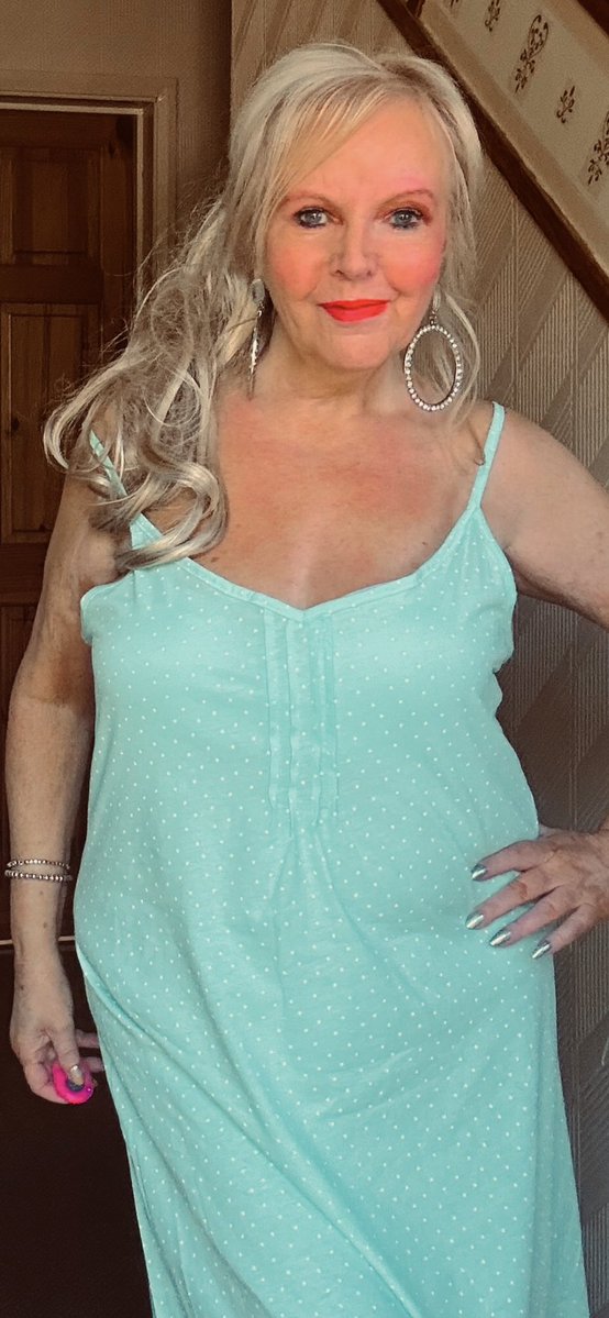 Liz irvine tweet media