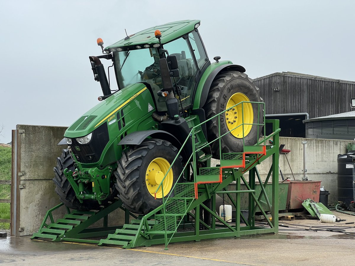 Doubleday Group tweet media