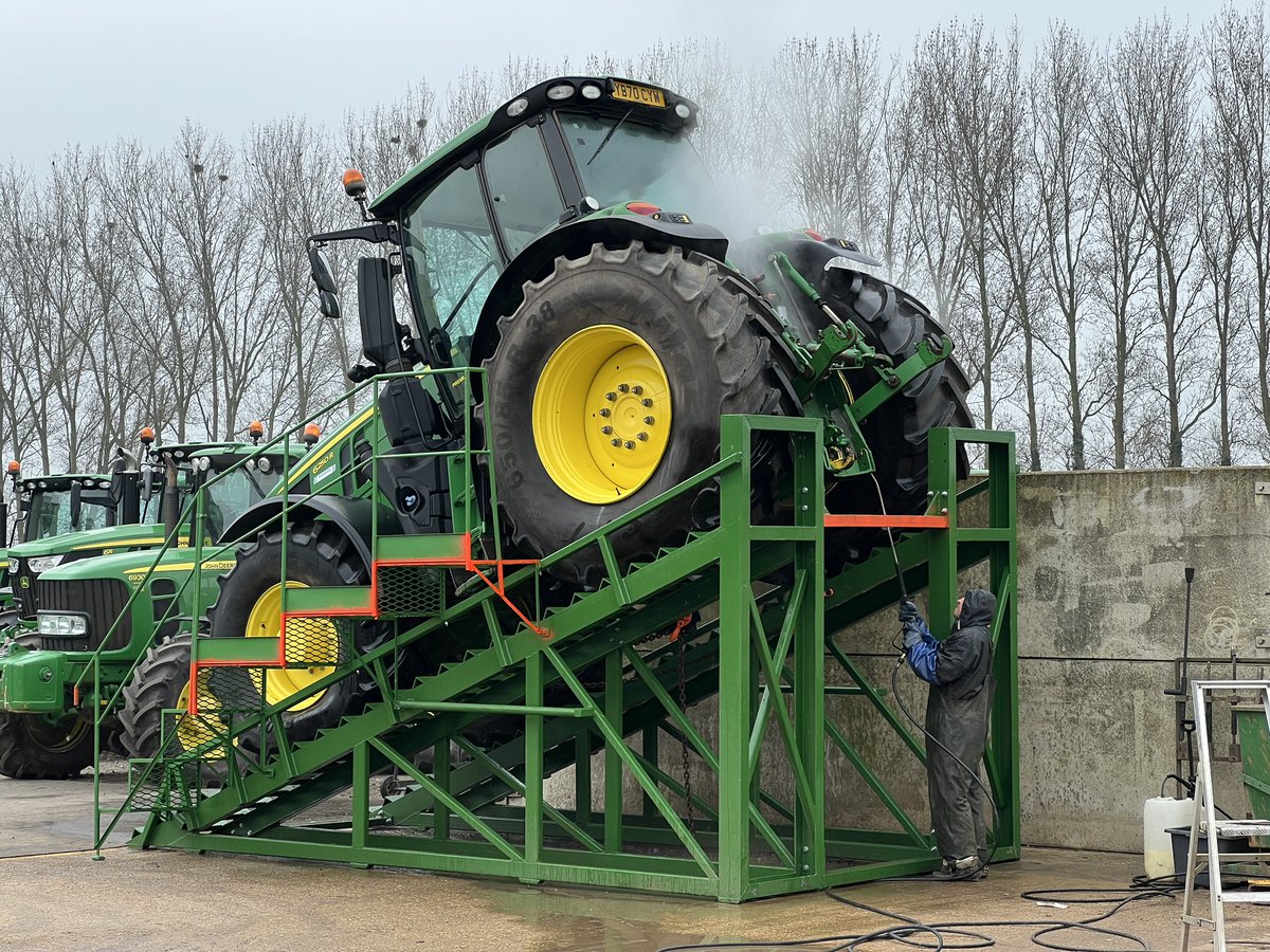 Doubleday Group tweet media