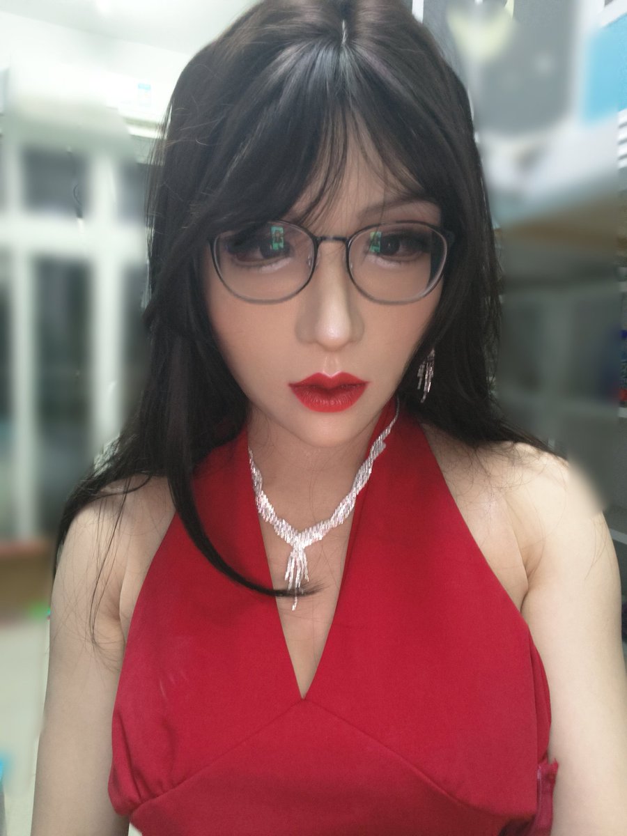 #femalemask