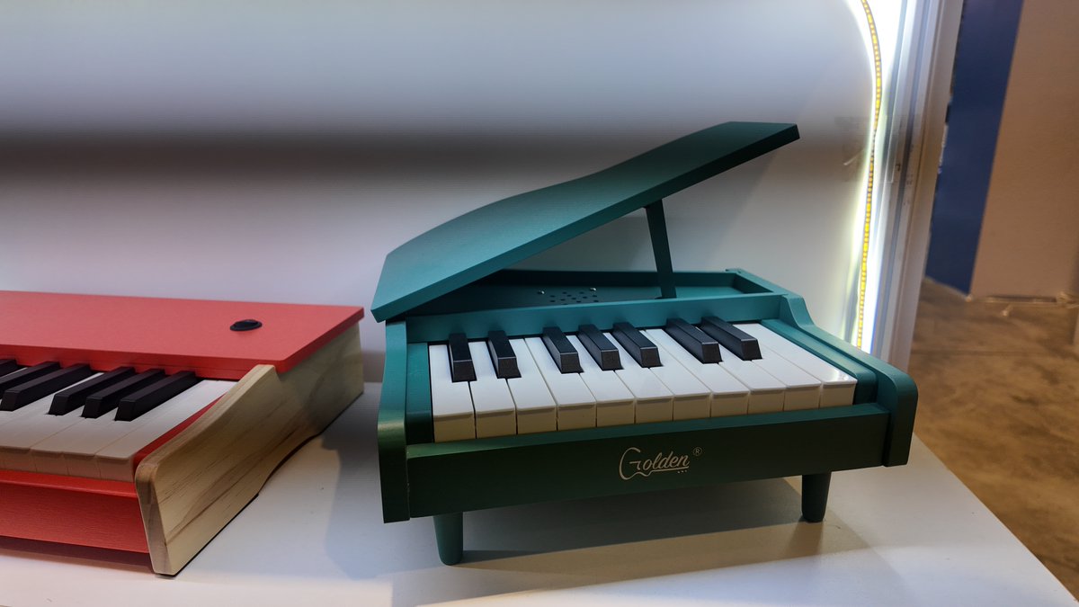 lincolnlam2016's tweet photo. this one is really nice sounds. and very good toys. haha https://t.co/BkgC1GJhHJ