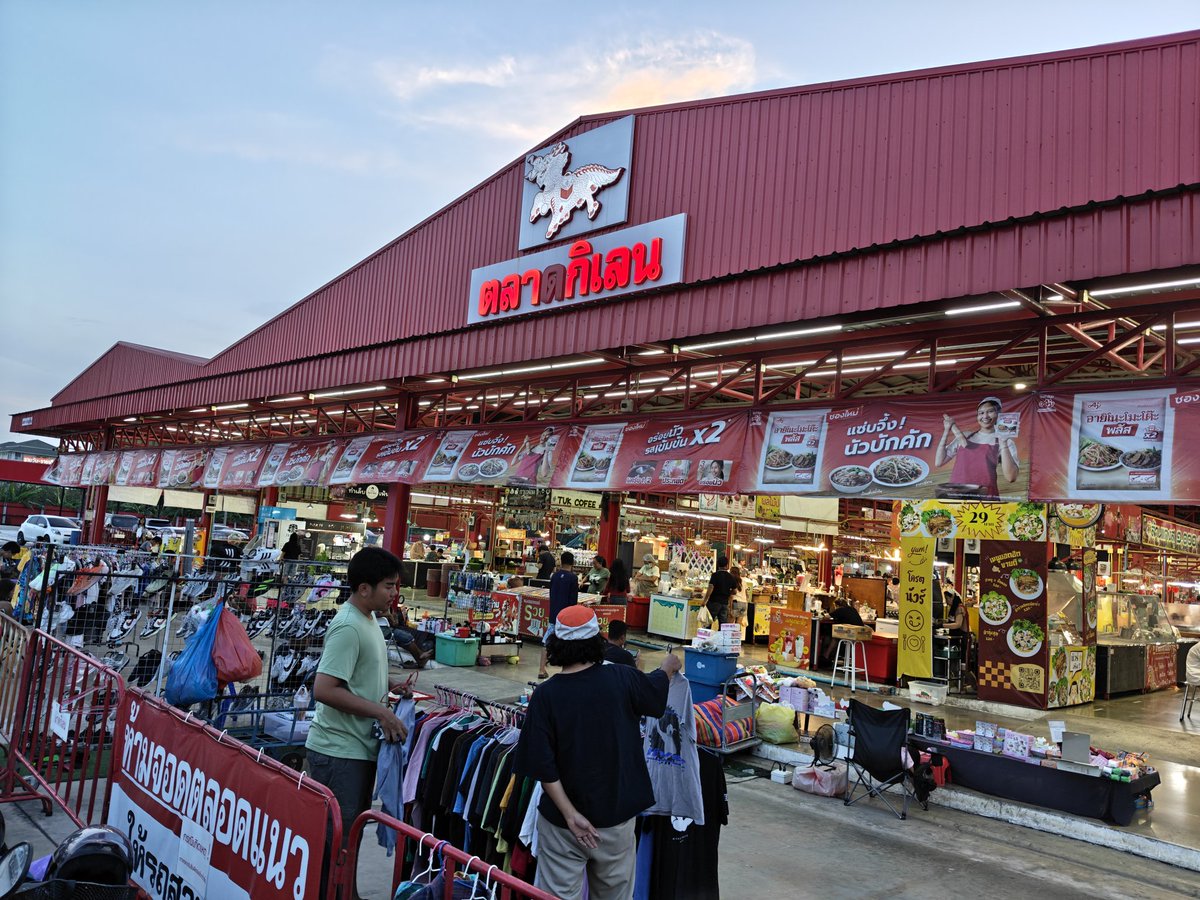 พี่หมีโสดชอบหญิงแท้อวบๆ tweet media