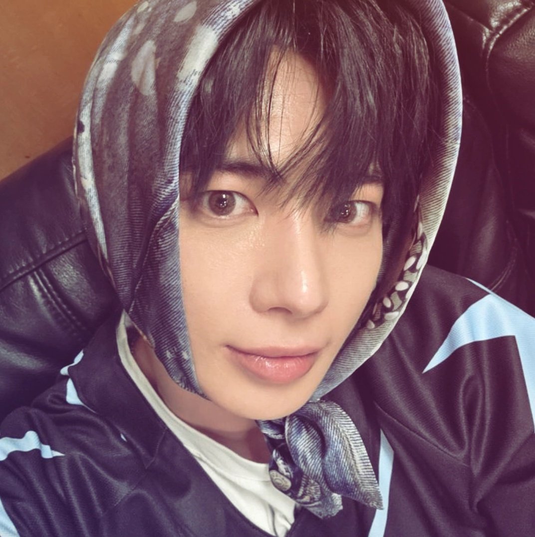 7th year: Isyana tweet media