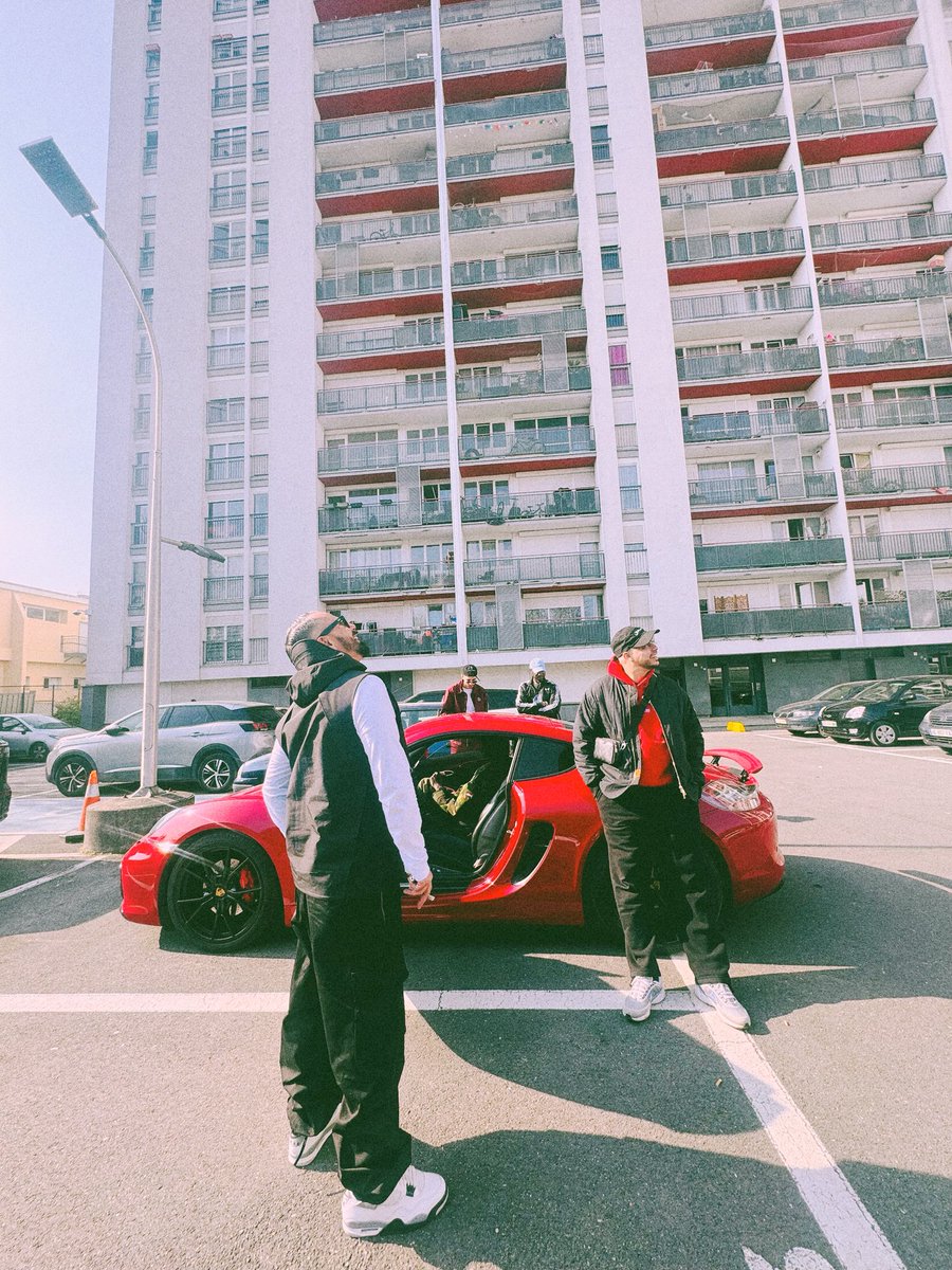 sibborg's tweet photo. RZ x JSX « Blueberry » 🏎️🔥

📸 Mōse 

Behind The Scenes « Blueberry »  🫐 🇳🇱

Daryl Films 🎥🔥 #Rap #Clip #RapFr 📡 https://t.co/s3SEDgrSbs