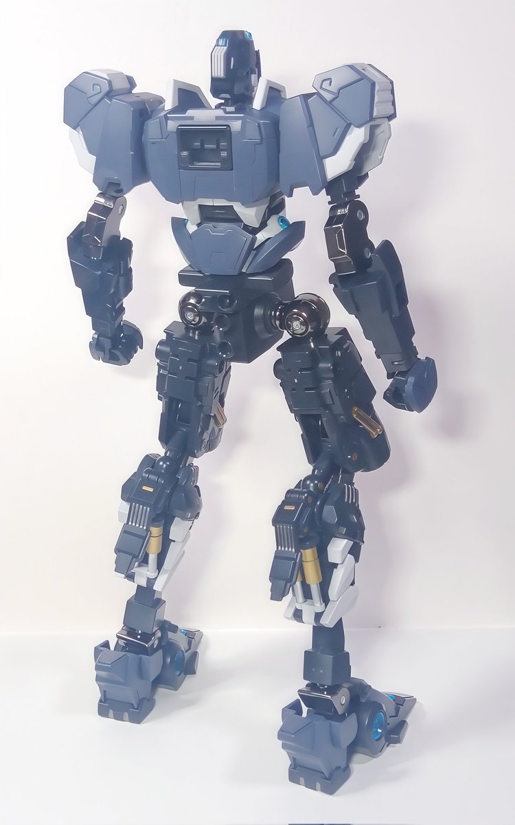 K201Tuyoshi's tweet photo. 【J-20 蒼威（ツァン ウェイ）】の上半身フレームも完成したので、下半身フレームと合体。

全高はフレーム状態で約21cm、スケールは1/100なので、ジェガンやギラ・ドーガクラスのサイズです。

4枚目はフル装備状態の参考画像です。

#見てプラスキー
#中華プラモ
#喜玩社
#XPLAY https://t.co/W7j9TK9EdW