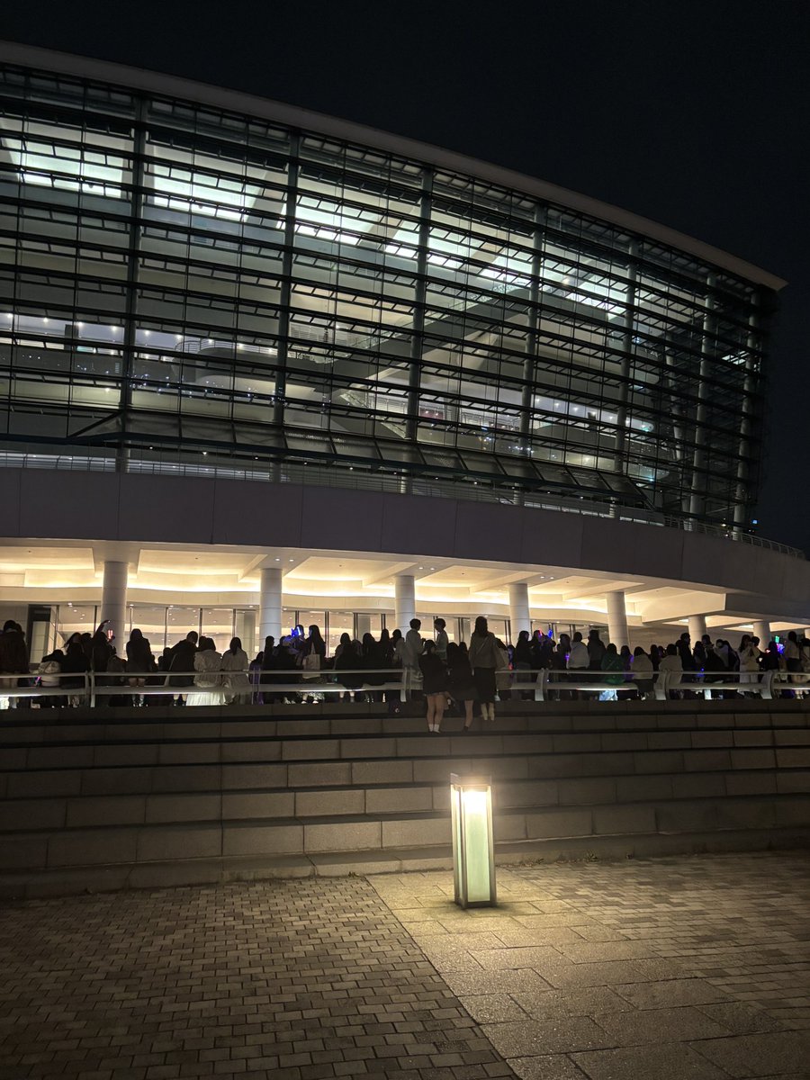 ももがり tweet media