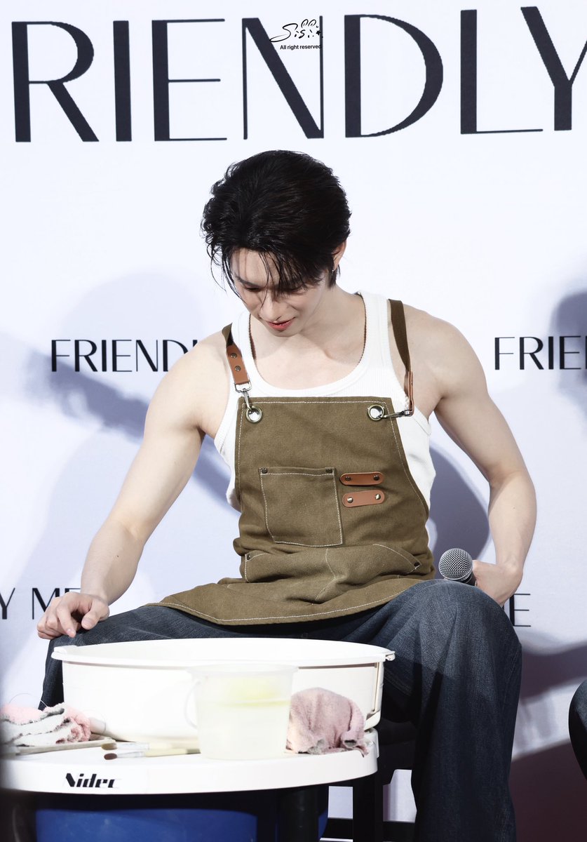 sisi ✩ tweet media