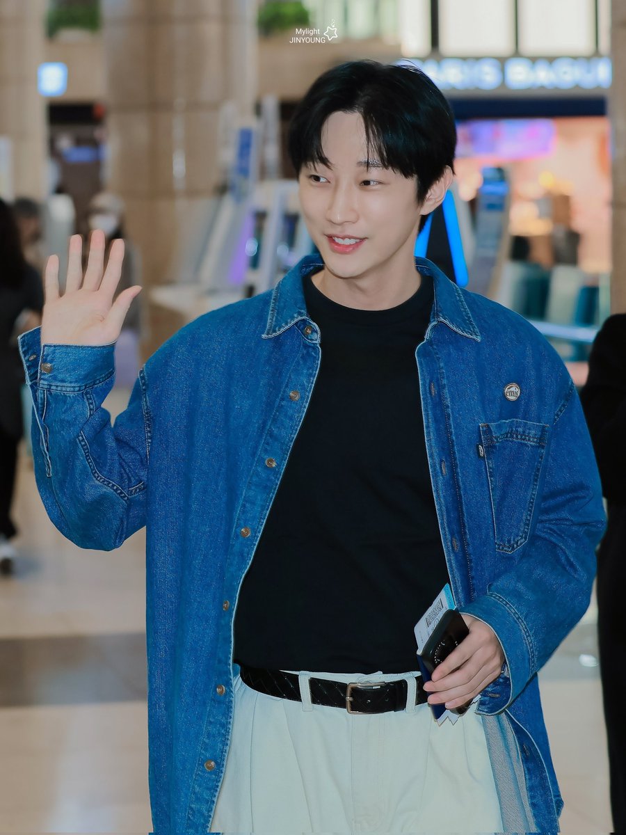 소중한 나의 빛,진영🌟 tweet media