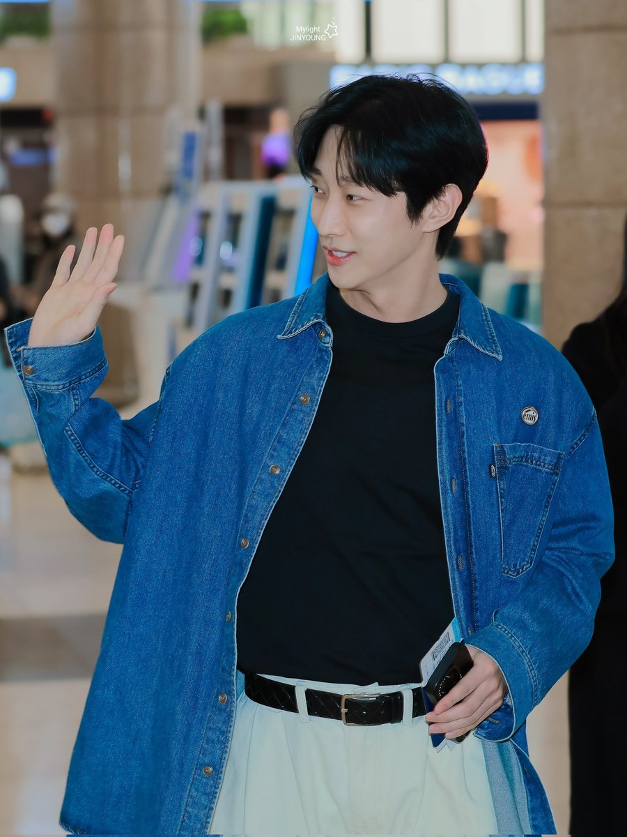소중한 나의 빛,진영🌟 tweet media