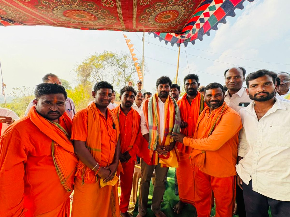 balkasumantrs's tweet photo. పార్పెల్లిలోని శ్రీ కాలభైరవ స్వామిని దర్శించుకుని ప్రత్యేక పూజలు నిర్వహించడం జరిగింది. https://t.co/sgmRjXzdwi