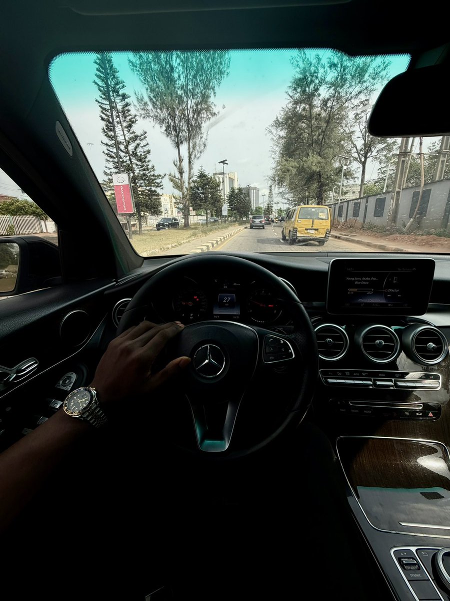 Tobi🧡 tweet media