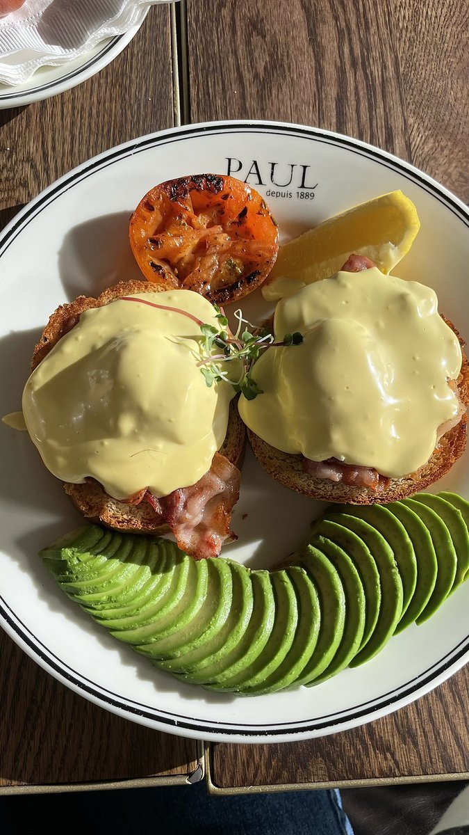 naledii_m tweet media