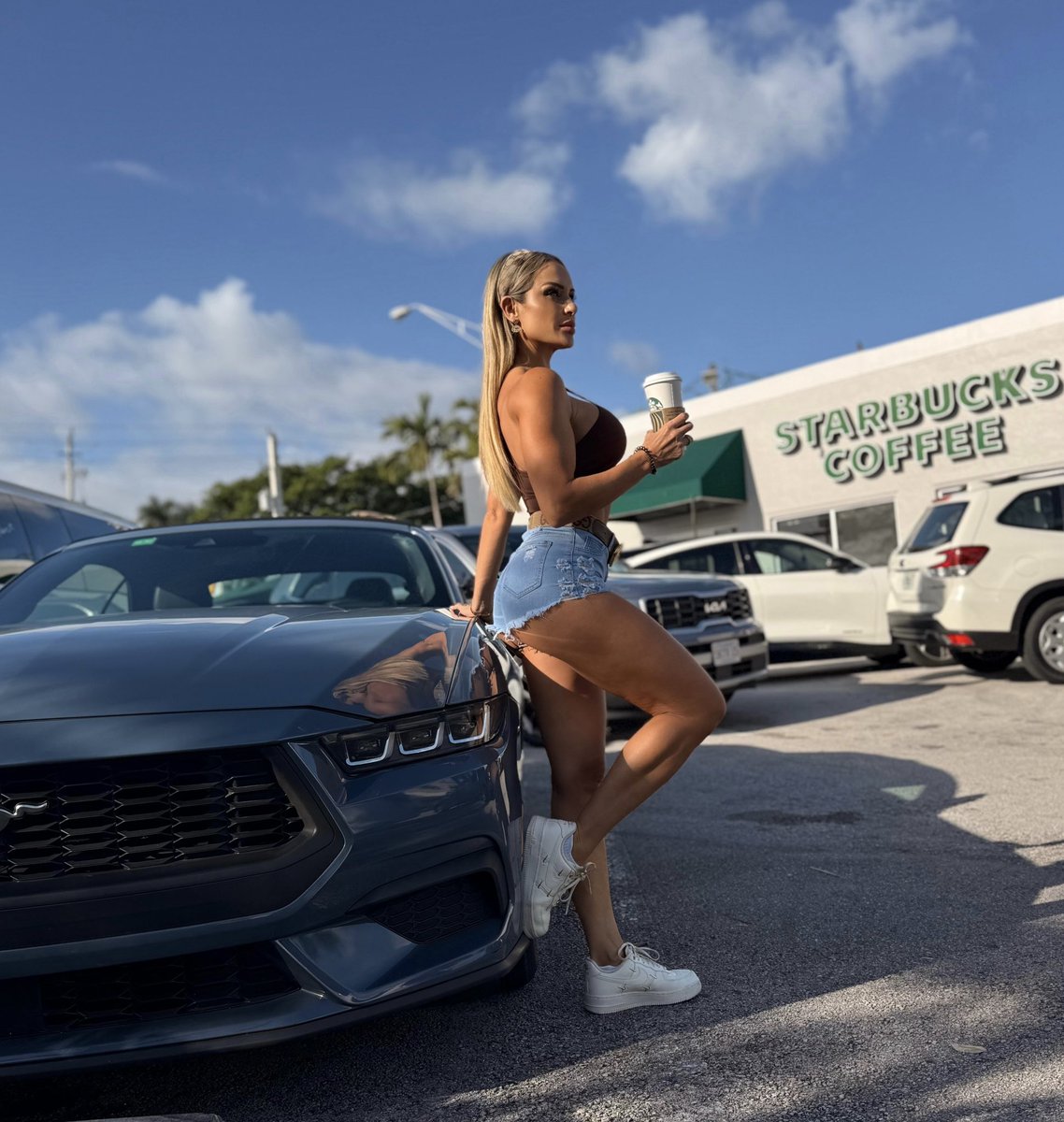 GottinXena's tweet photo. Driving down Key West and enjoying my best life just the way I deserve it!
This pose stands for power, power over you and your wallet!

Send for my morning coffee ☕️ https://t.co/DicRNxyyn0