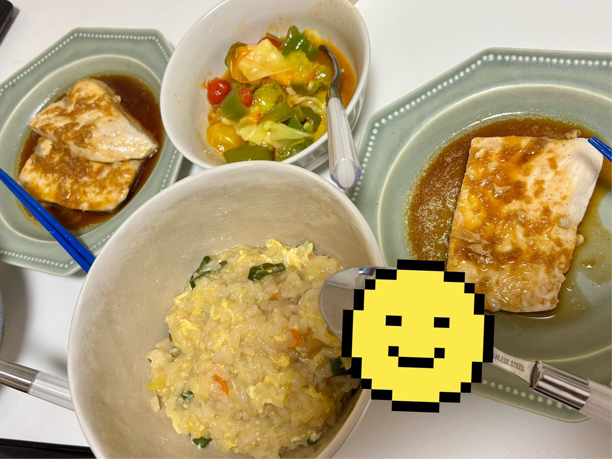 mel2_h's tweet photo. 昨日のうどんつゆの残りで雑炊〜😌明日は白いごはん食べたい🍚
#おうちごはん #今日のごはん #料理記録 #料理好きな人と繋がりたい https://t.co/Is0zUi9nxS