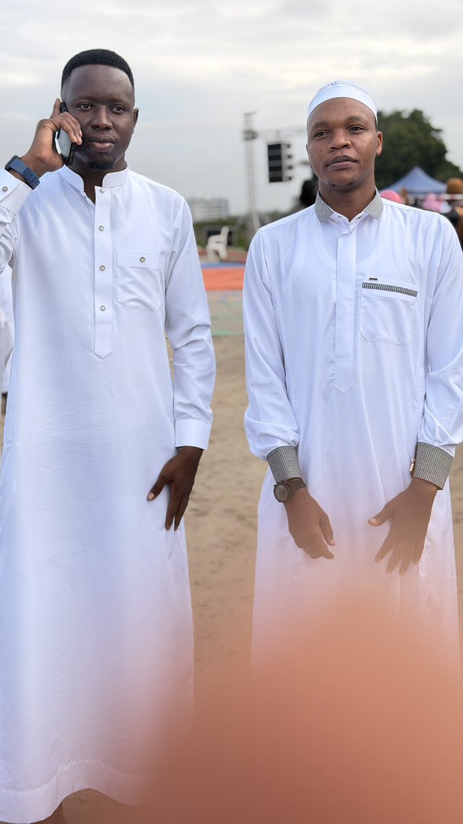HusseinHamadii's tweet photo. Eid Mubarak 🌙😎 https://t.co/BBswC4LNbY