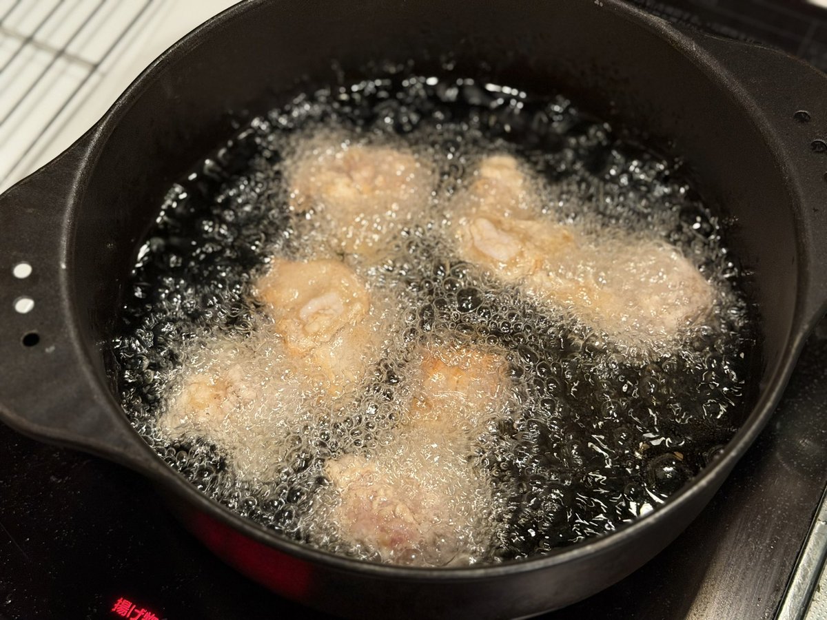 赤きりん。 tweet media