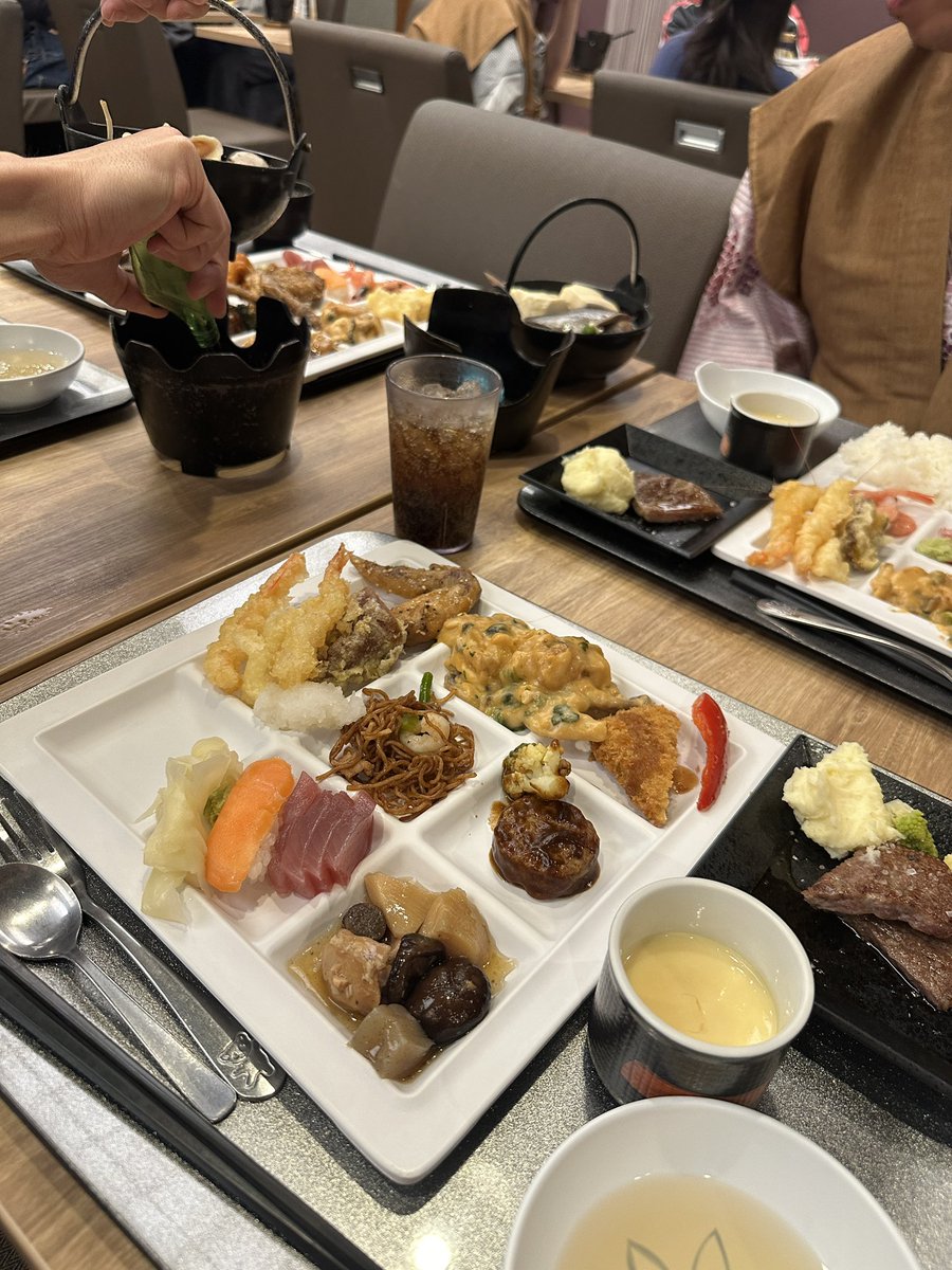 supawichable tweet media