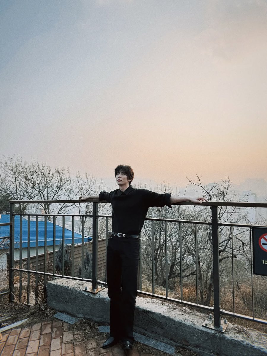 9mond511's tweet photo. 땨하 https://t.co/SxyWk5ity8