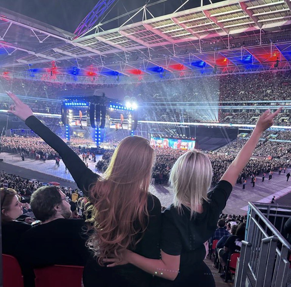 Morgan Moore tweet media