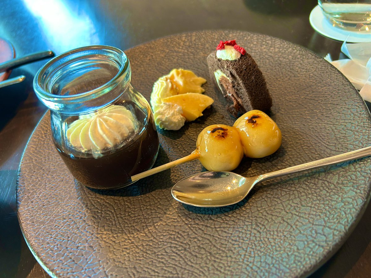 a_zx03's tweet photo. 妹と美味しいランチ食べて、杉並アニメーションミュージアムで映画すみっコぐらしの企画展見て癒された☺️ https://t.co/Au9RA6puKm