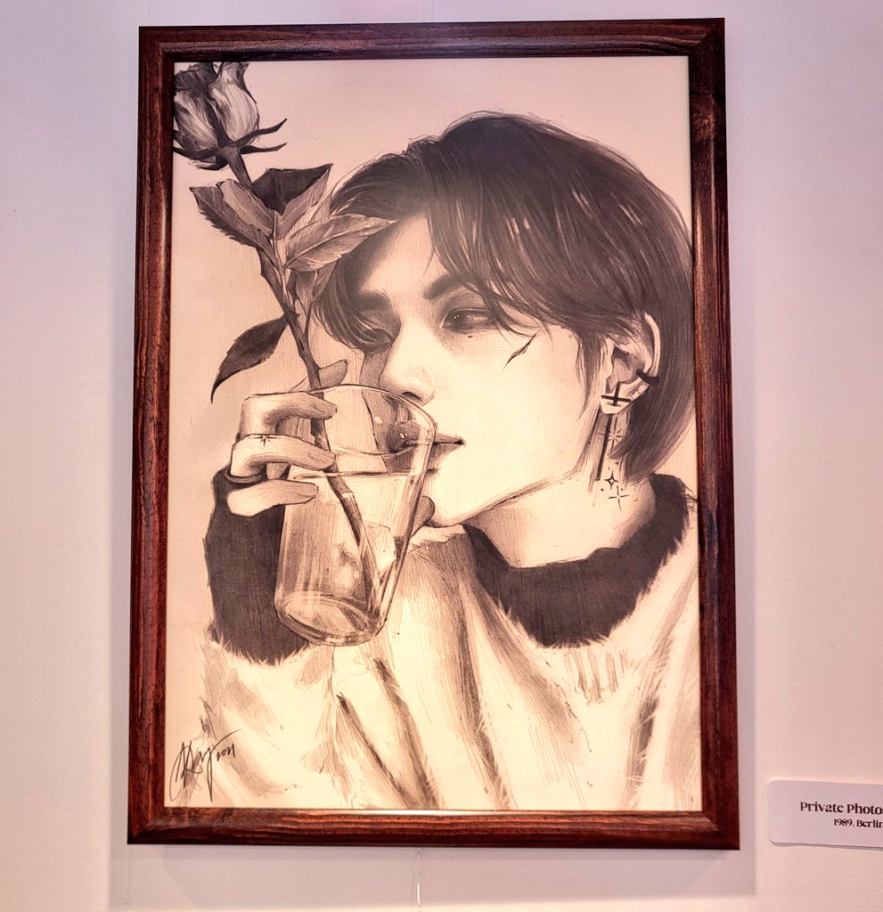 황랑하면 다양한 경험 가능.....❤️‍🔥
예쁜 그림도 많고 럭드는 없었지만 직접 파셔서 오히려 골라서 살 수 있어서 좋았어요👍🏻
#EternalFerretTales
#hyunjin
#현진