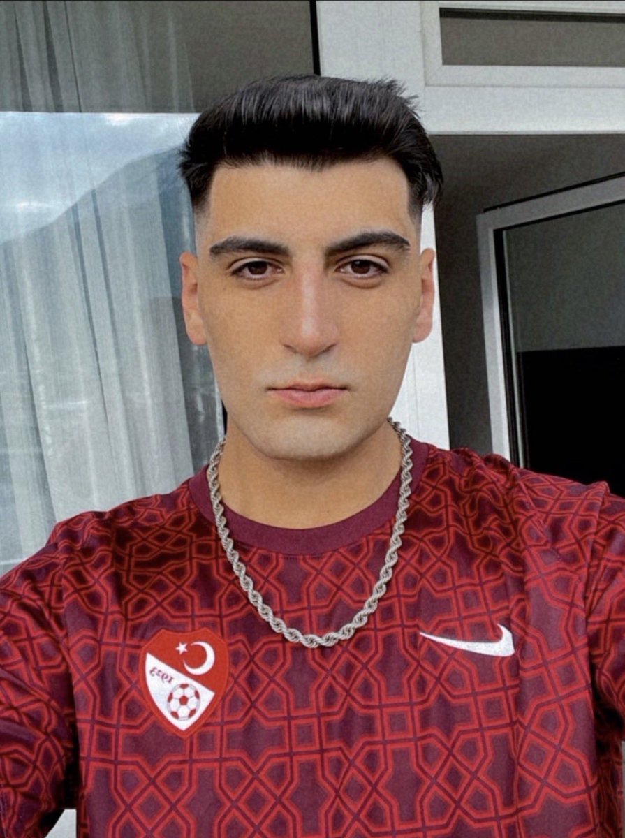 W E S L E Y 🇳🇱 tweet media