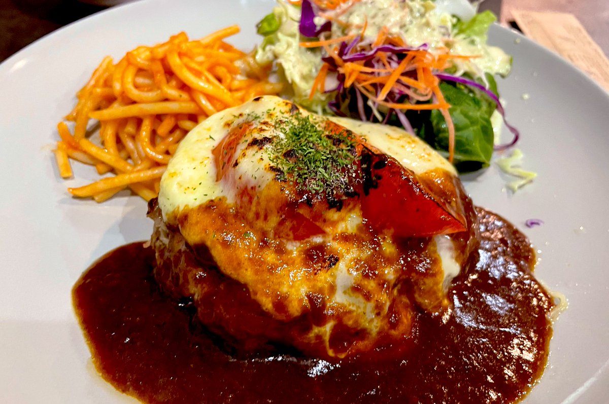 kudou910ma's tweet photo. 定食屋めぐり

荻窪　テンポラネオ
阿佐ヶ谷　ばんちょう
井荻　タツヤ食堂 https://t.co/2NigllwyxD
