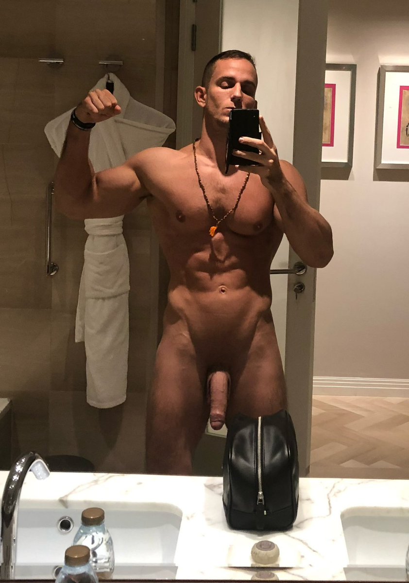 muscle daddy tweet media