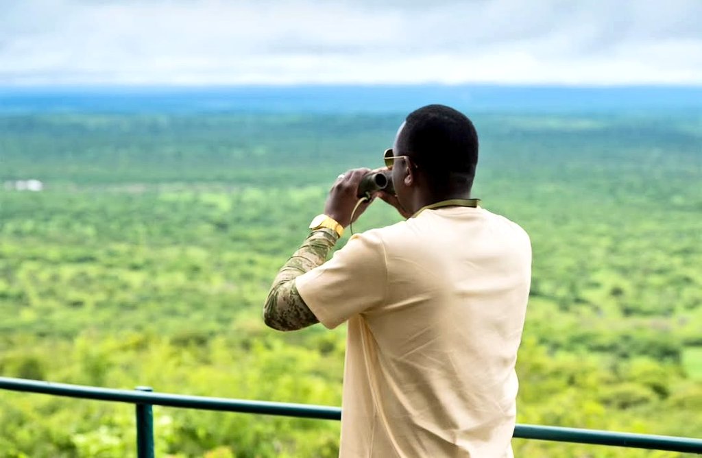 VisitMakuyuni's tweet photo. This Eid, Eng. Hersi Said @Caamil8 President @YoungAfricansSC, Chairman of the African Club Association, and CAF Executive Committee Member spent time with his family at Makuyuni Wildlife Park, embracing nature as a moment of reflection and renewal. https://t.co/KUBjefsBKE