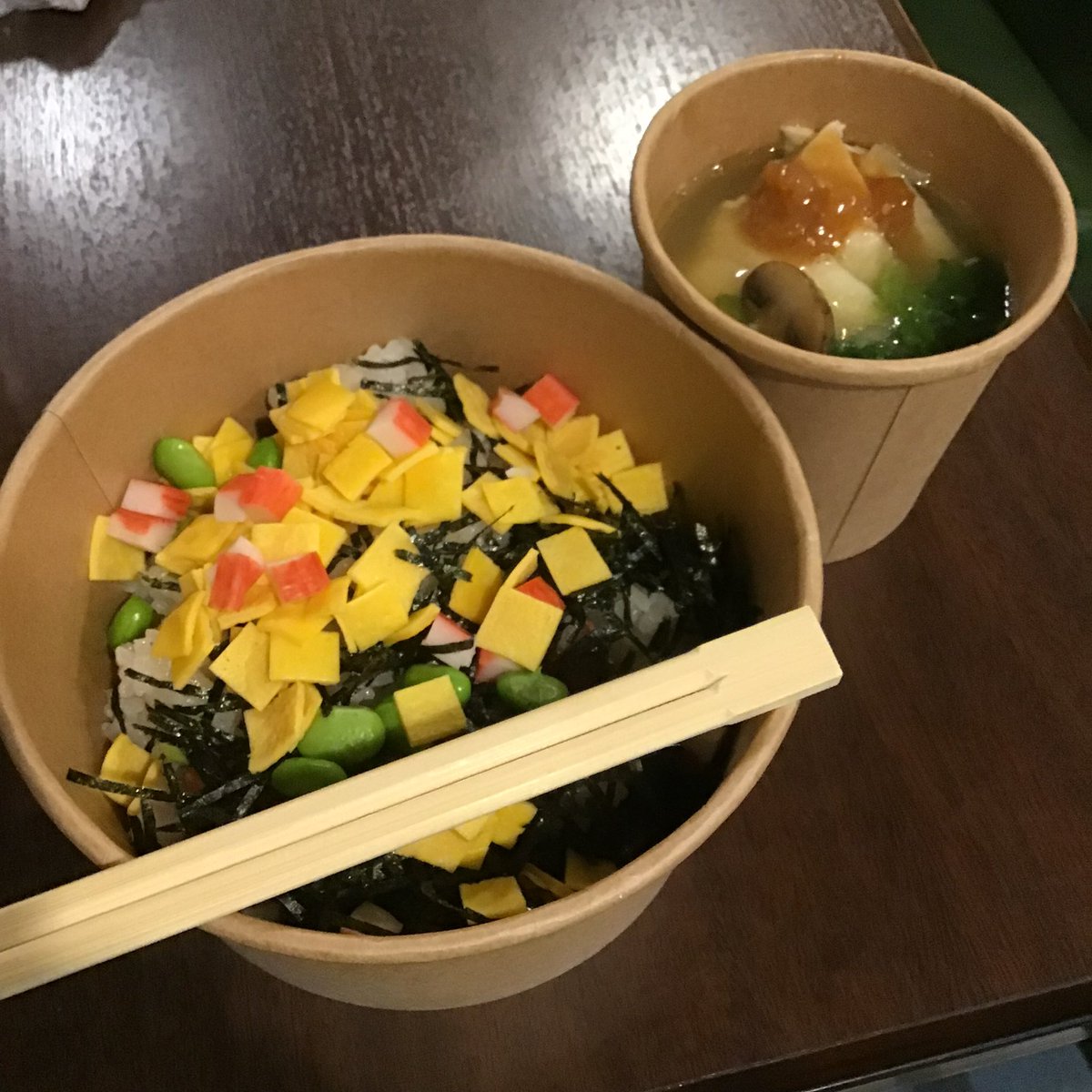 ねむたい目レコード tweet media