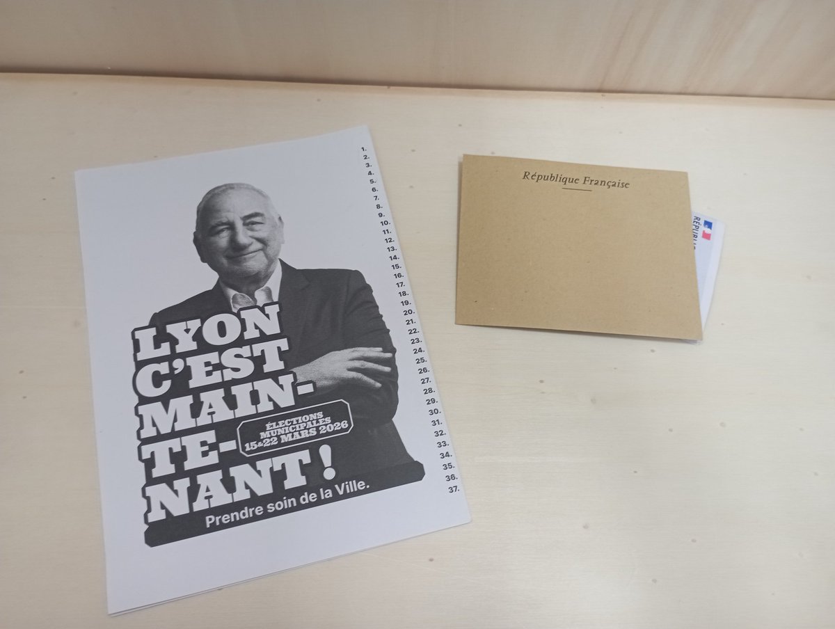 simple hoxhaiste tweet media