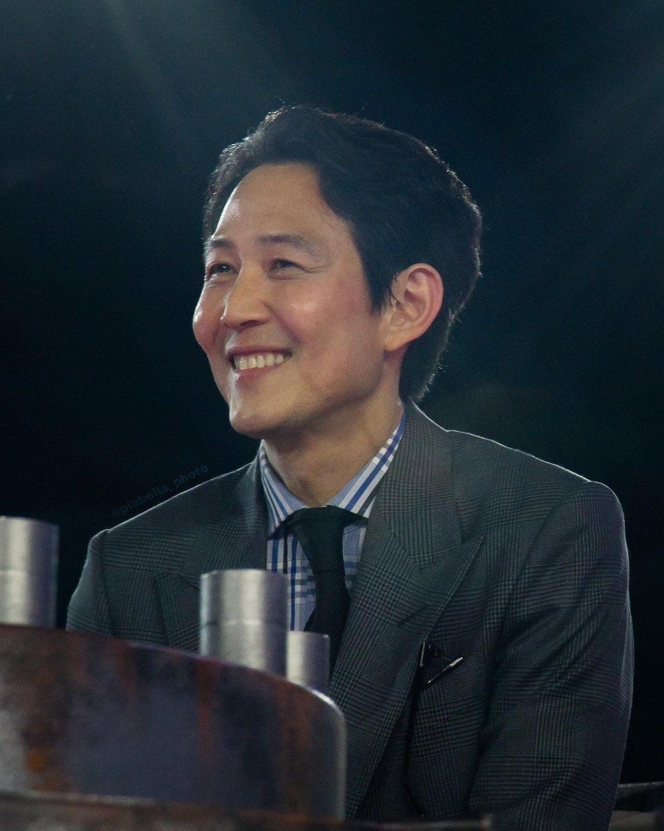 lina 💐 tweet media