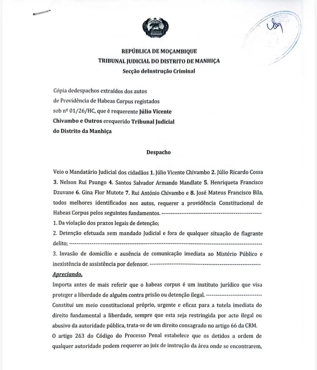 NadioTaimoNT's tweet photo. 🚨O #Tribunal decretou hoje (24) a #soltura_imediata dos #08_membros do Partido #ANAMOLA que haviam sido #ilegalmente detidos, depois de violentados por membros da #FRELIMO na Manhiça. https://t.co/FjrwXL4GYA