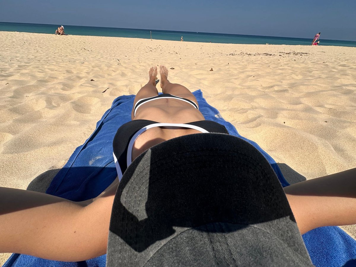 พลอย tweet media