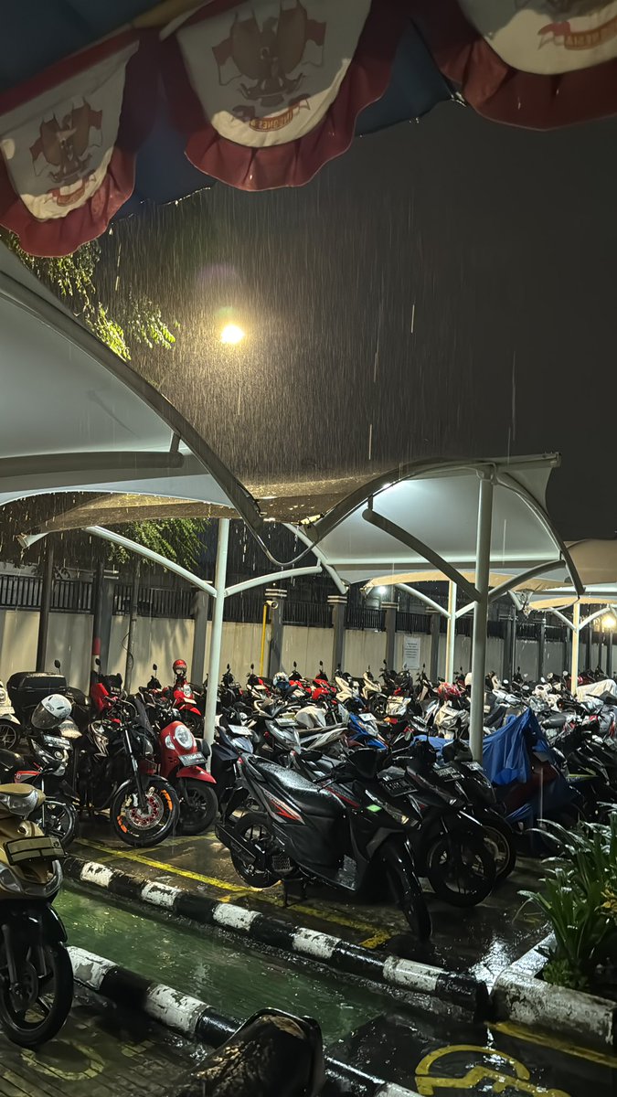 Fruitlooops! tweet media