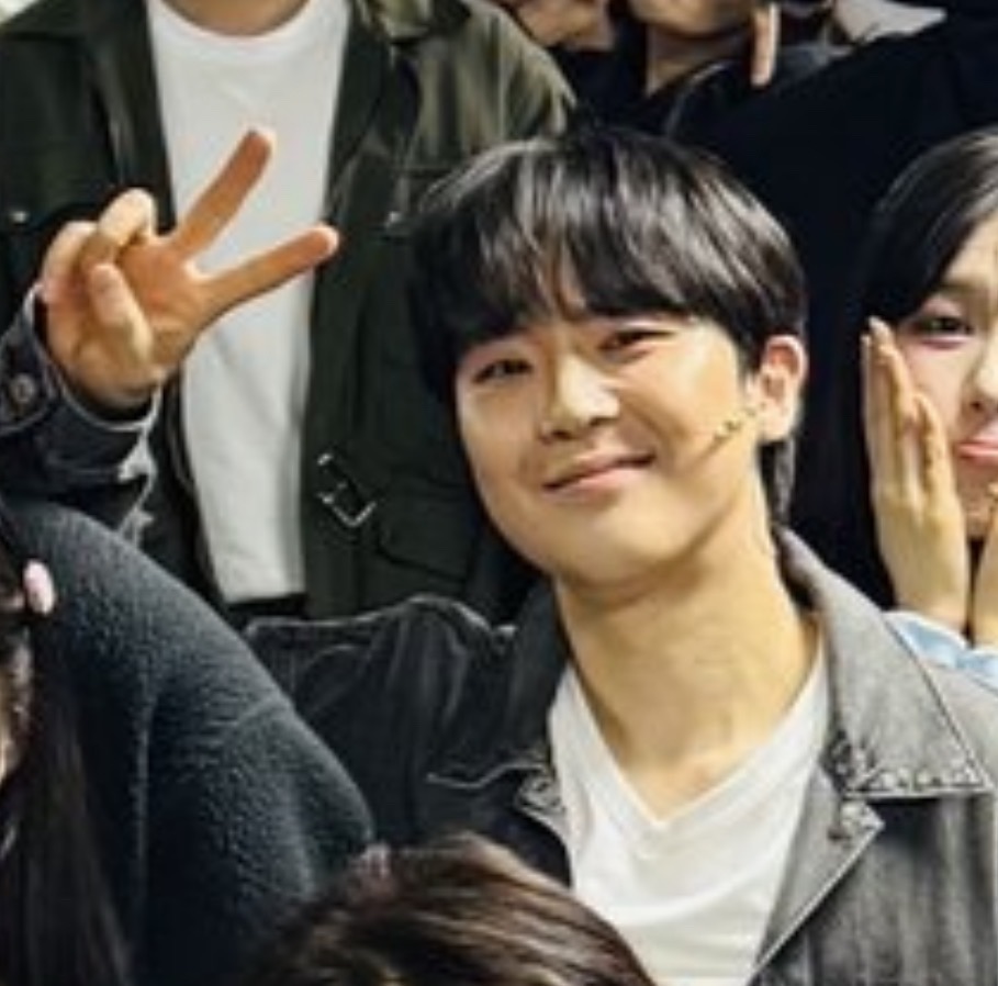현생이 너무 힘들어서
두쫀쿠 보고 힘 낼 기력도 없다..
아니 버터떡..?