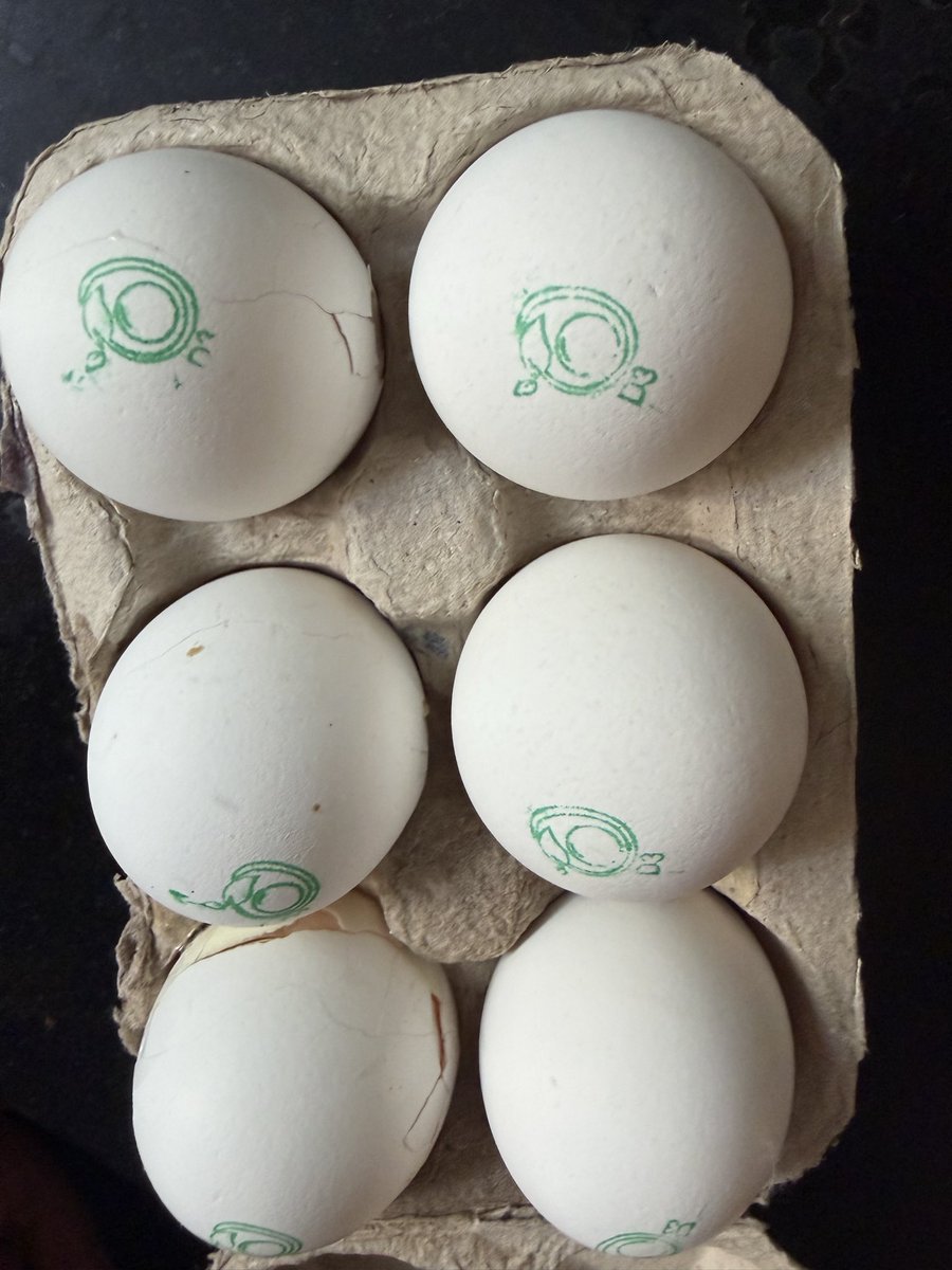 _anant_kr's tweet photo. @amazonnow @amazonIN I ordered Egg yesterday and most of the eggs are broken. Raised issue but didn’t get any support. 
Order ID: #407-2601462-8837146

Such a bad service not expected from Amazon. https://t.co/Hzi36bO1DG